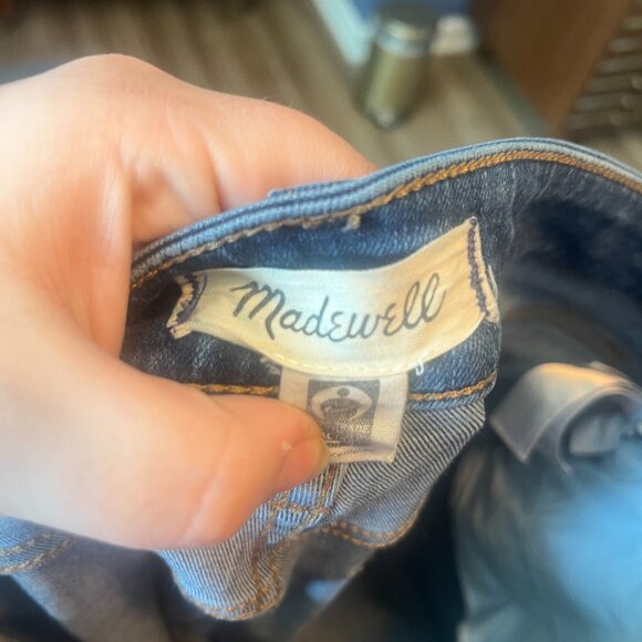 Madewell Curvy High-Rise Skinny Jeans in Lucille Wash - Picture 4 of 5